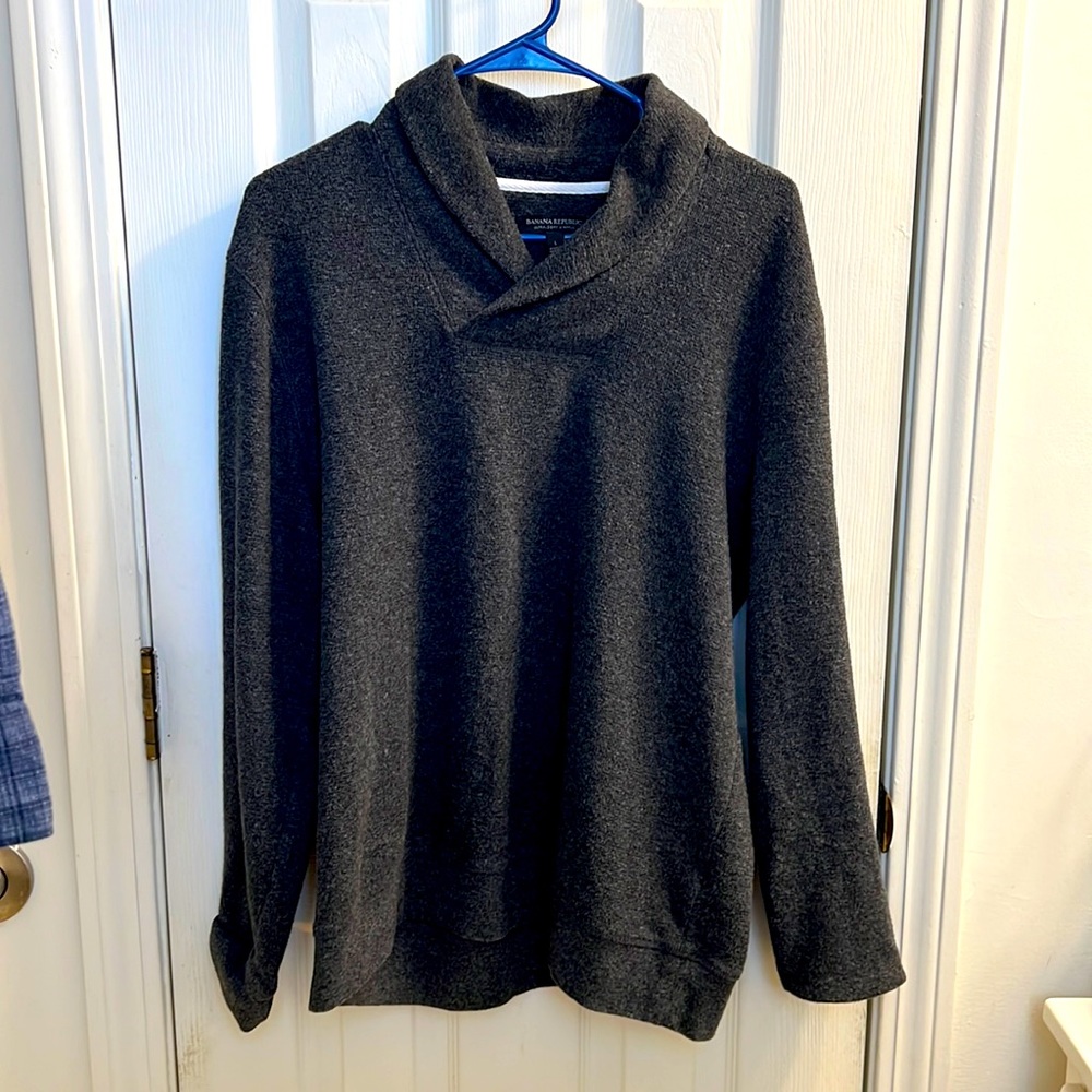 Banana Republic - size large - great condition (no flaws) - ultra-soft